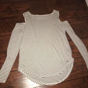 Off the shoulder striped Hollister top